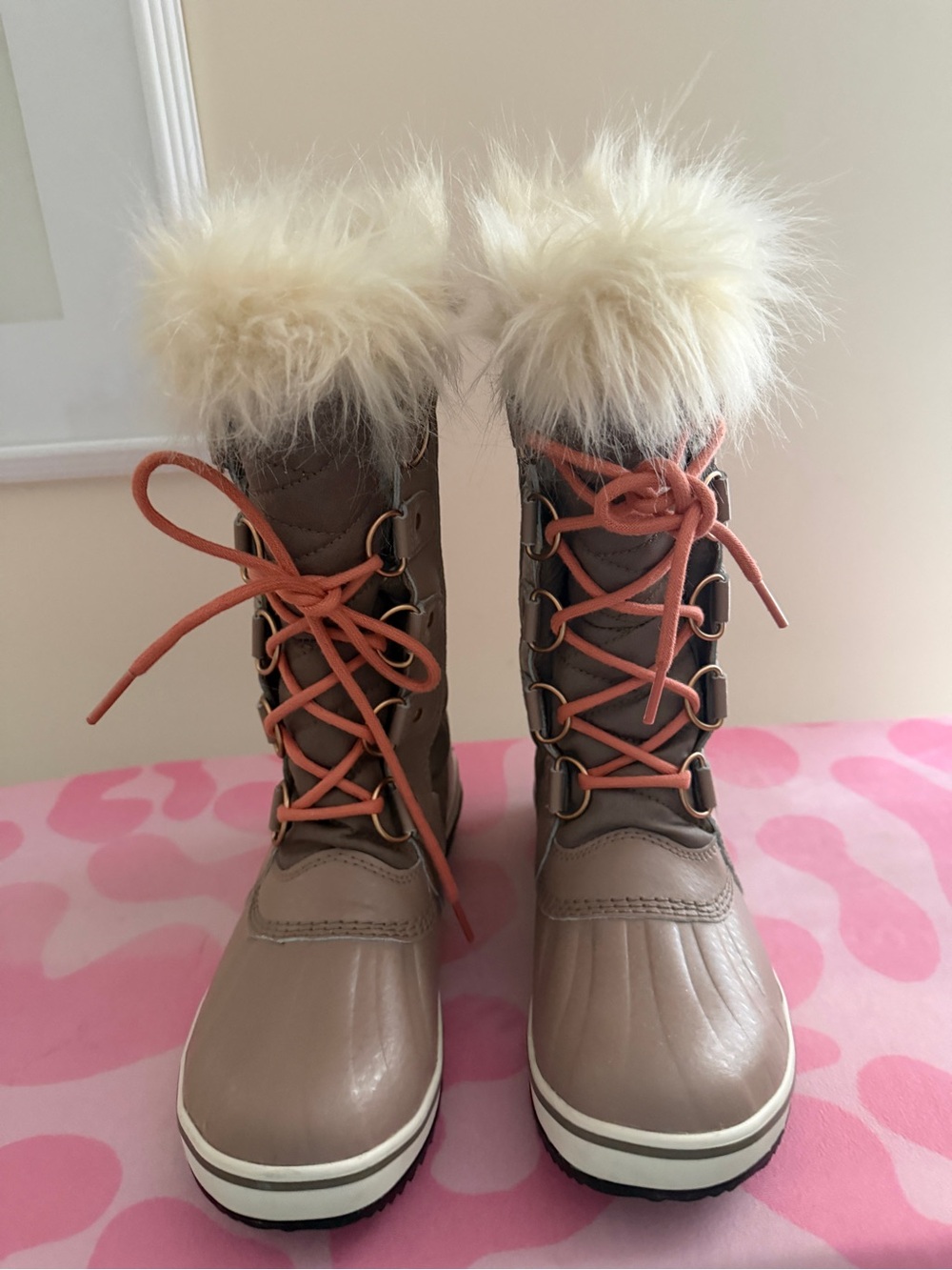 New Sorel Tofino II Omega Faux Fur Snow Books Taupe Size 7